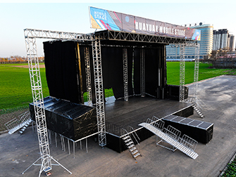 semi trailer stage